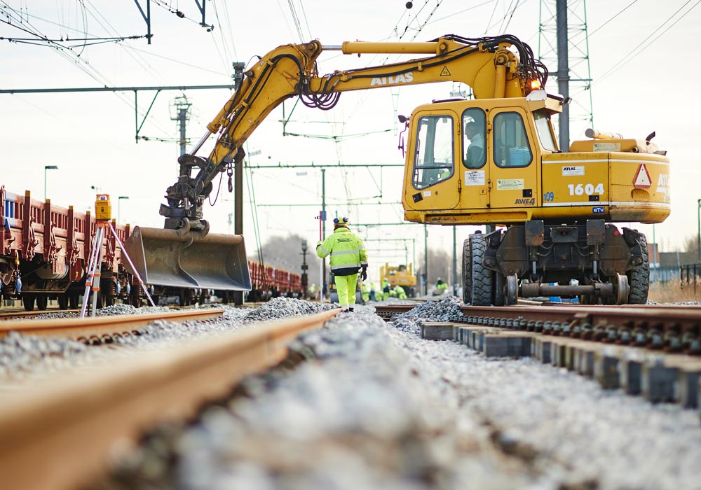 The removal, installation and renewal of points and crossings, tracks on the main and secondary track
Under contract to Infrabel